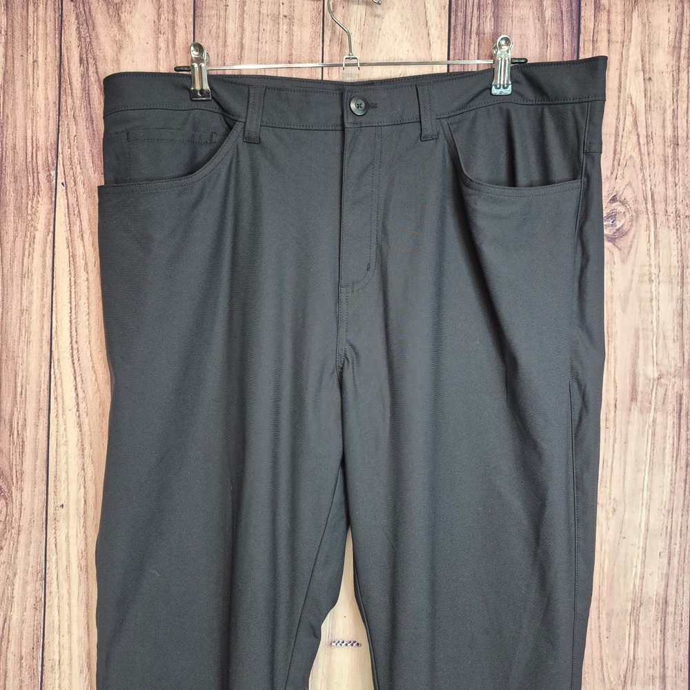New Balance Mens 38x30 Performance Tech Pants Black Golf Travel RN130893 - Picture 2 of 11